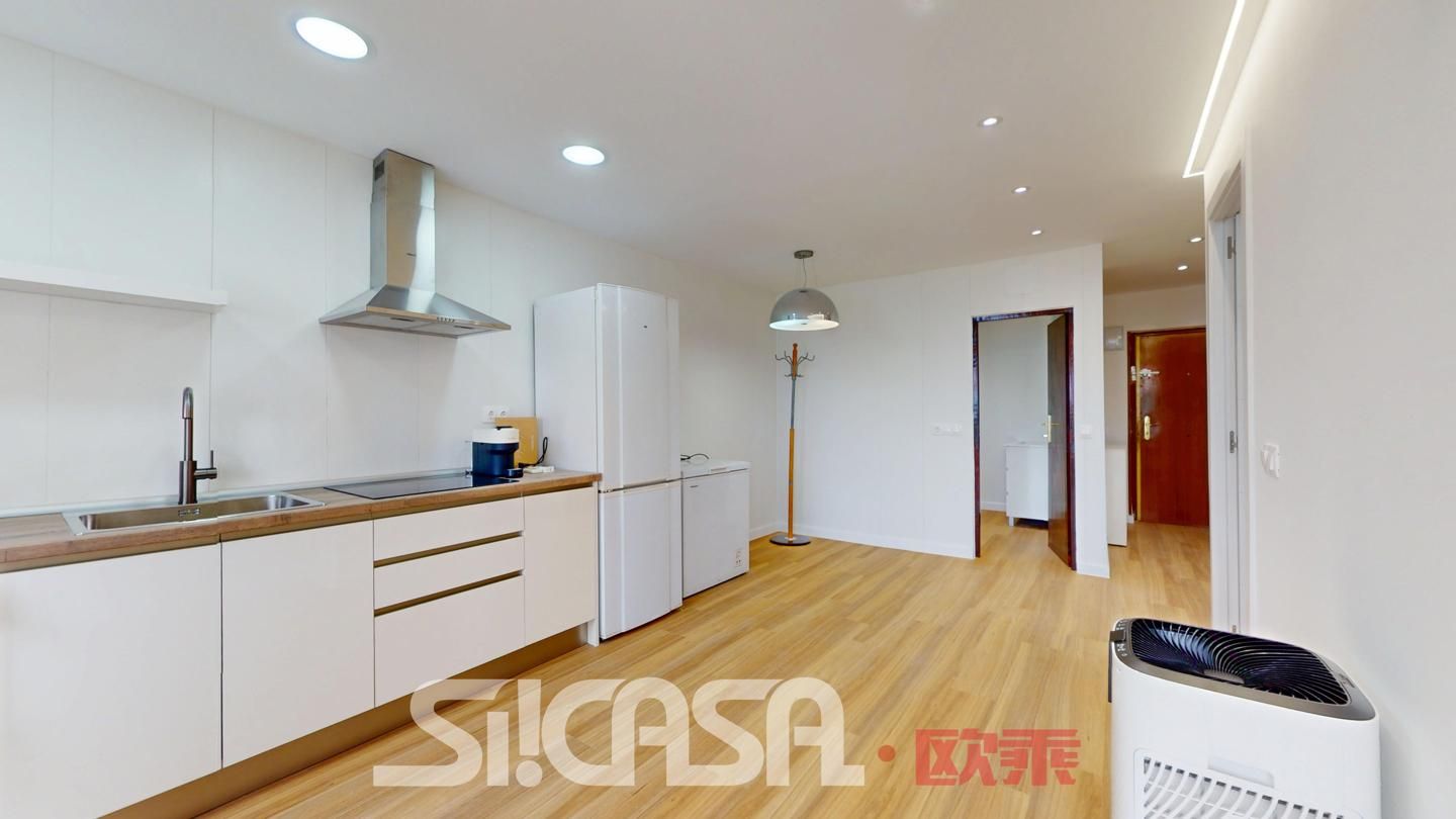 Kitchen of Flat for sale in  Madrid Capital  with Air Conditioner and Terrace