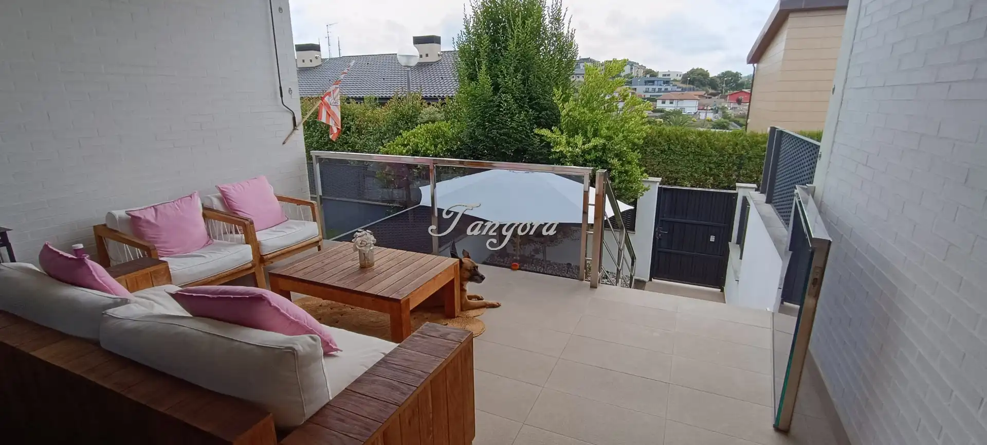 Terrassa de Casa adosada en venda en Sopela amb Calefacció, Jardí privat i Parquet