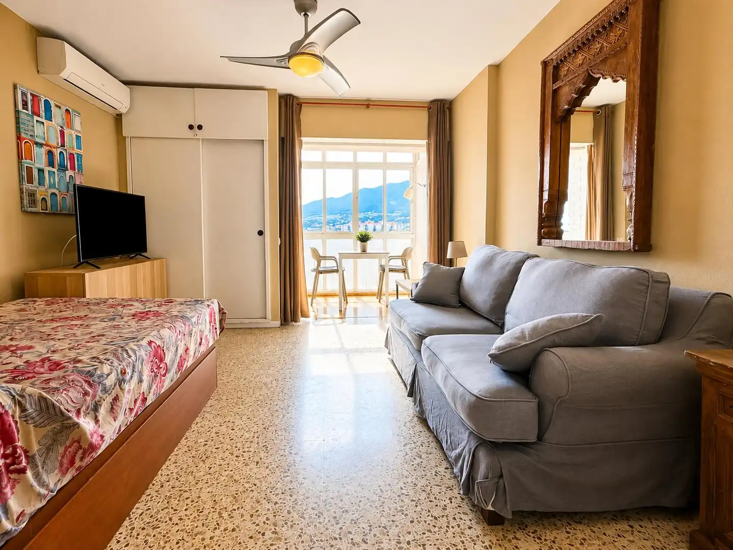 Sala de estar de Estudio en venta en Benalmádena con Amueblado y Lavadora