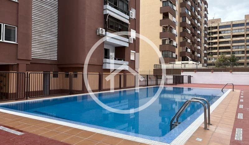 Swimming pool of Flat to rent in  Santa Cruz de Tenerife Capital  with Air Conditioner, Furnished and Oven