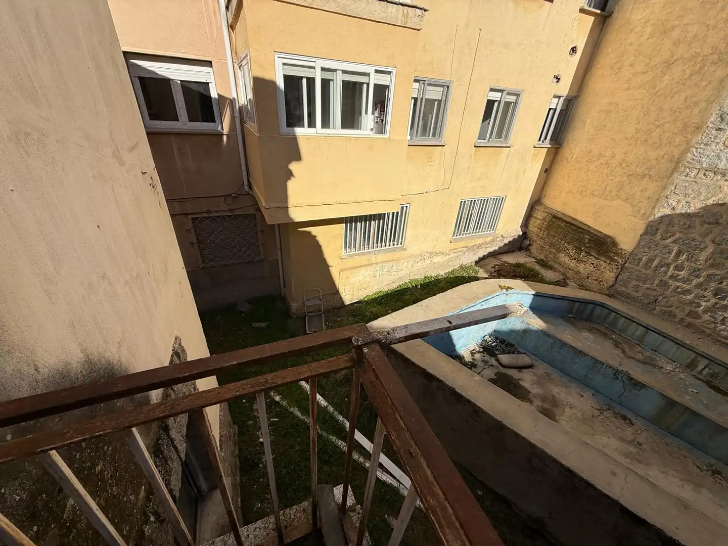 Terrassa de Casa o xalet en venda en Ávila amb Calefacció, Jardí privat i Piscina