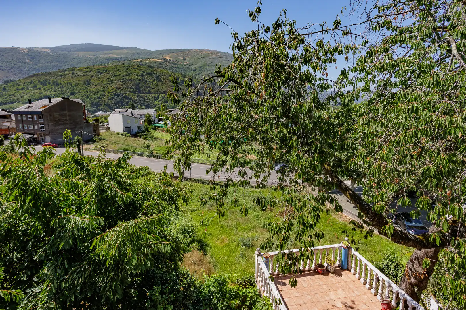 Vista exterior de Finca rústica en venda en Vilamartín de Valdeorras