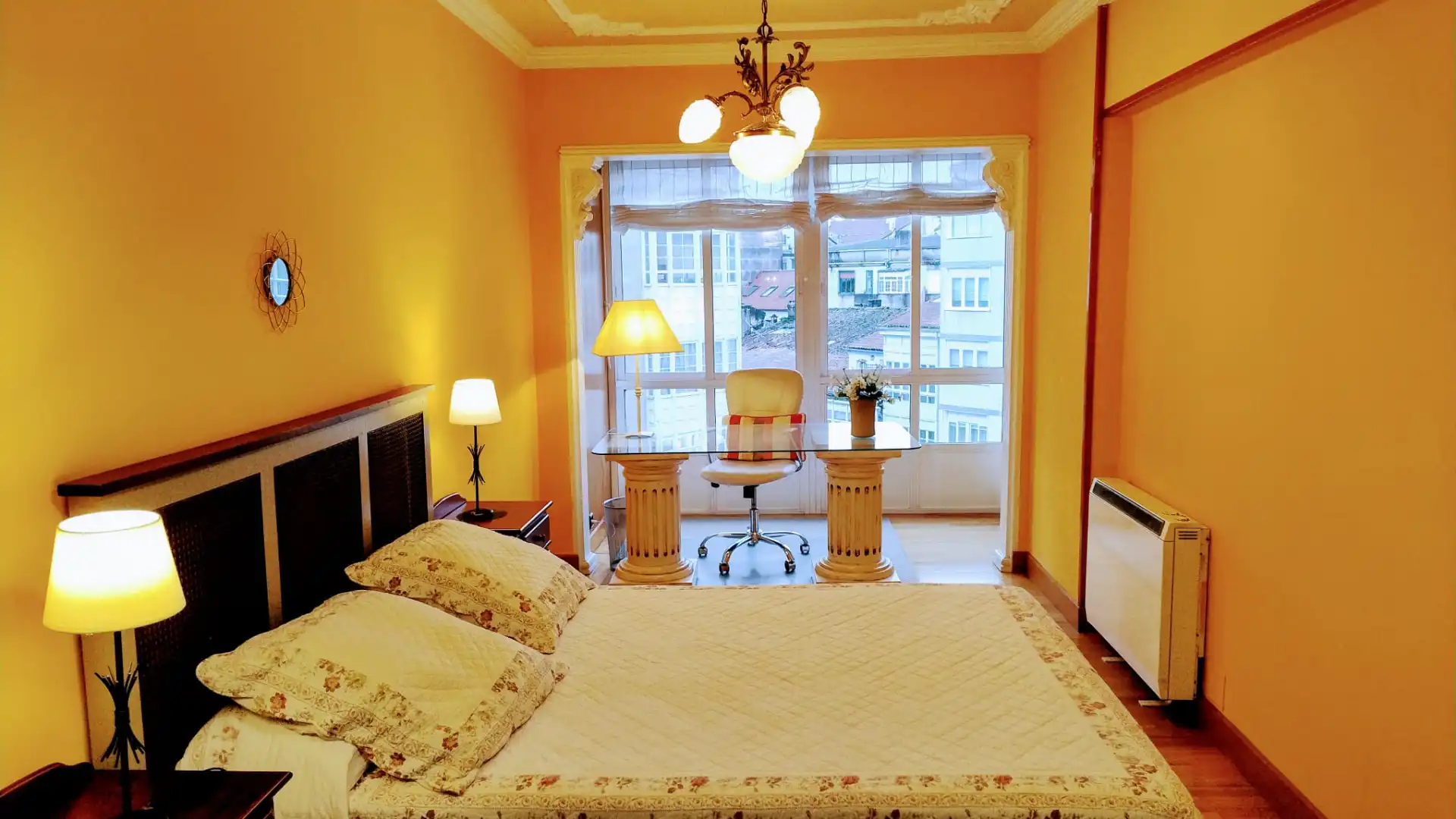 Habitación de Piso de alquiler en Santiago de Compostela  con Calefacción, Amueblado y Horno