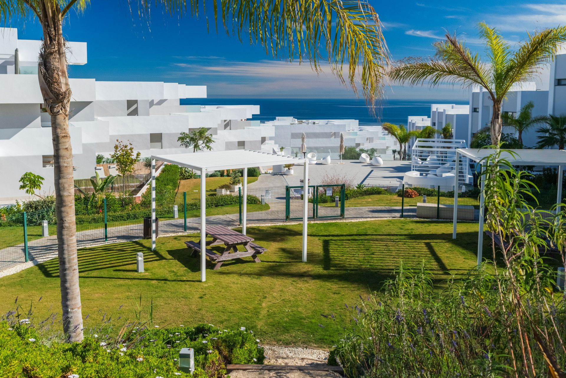 Jardí de Apartament en venda en Manilva amb Aire condicionat, Terrassa i Traster