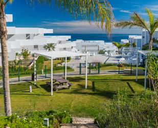 Jardí de Apartament en venda en Manilva amb Aire condicionat, Terrassa i Piscina