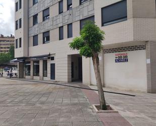 Vista exterior de Local en venda en Oviedo 