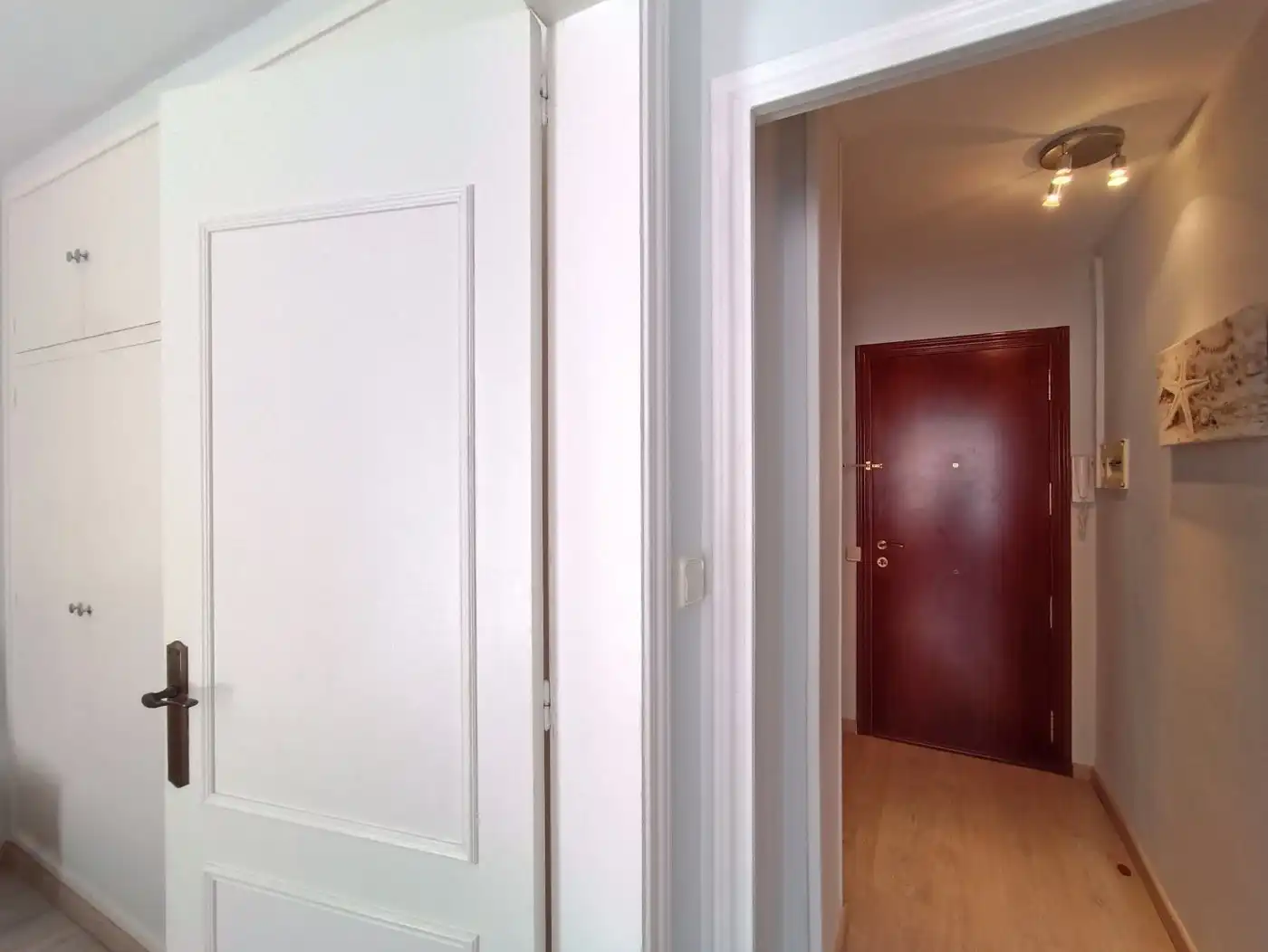 Dachboden zur Miete in Calle VIA AUGUSTA, Llevant