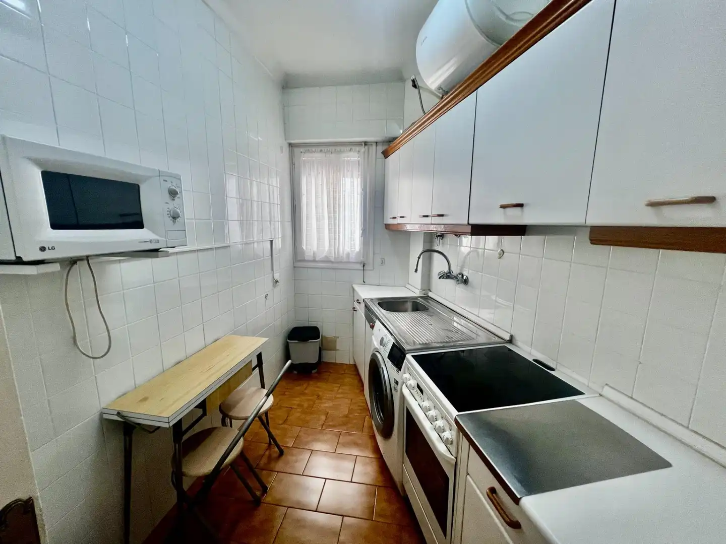 Cuina de Pis de lloguer en Zaragoza amb Aire condicionat, Calefacció i Parquet