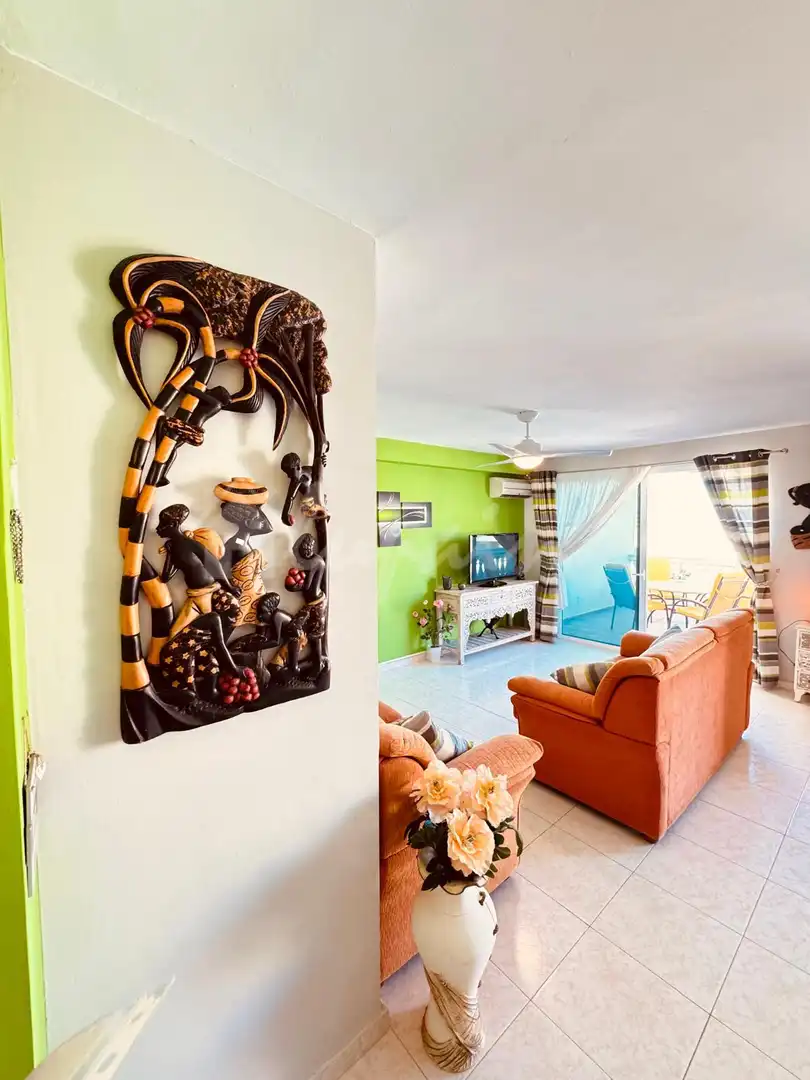 Wohnzimmer von Dachboden zum Verkauf in Arona