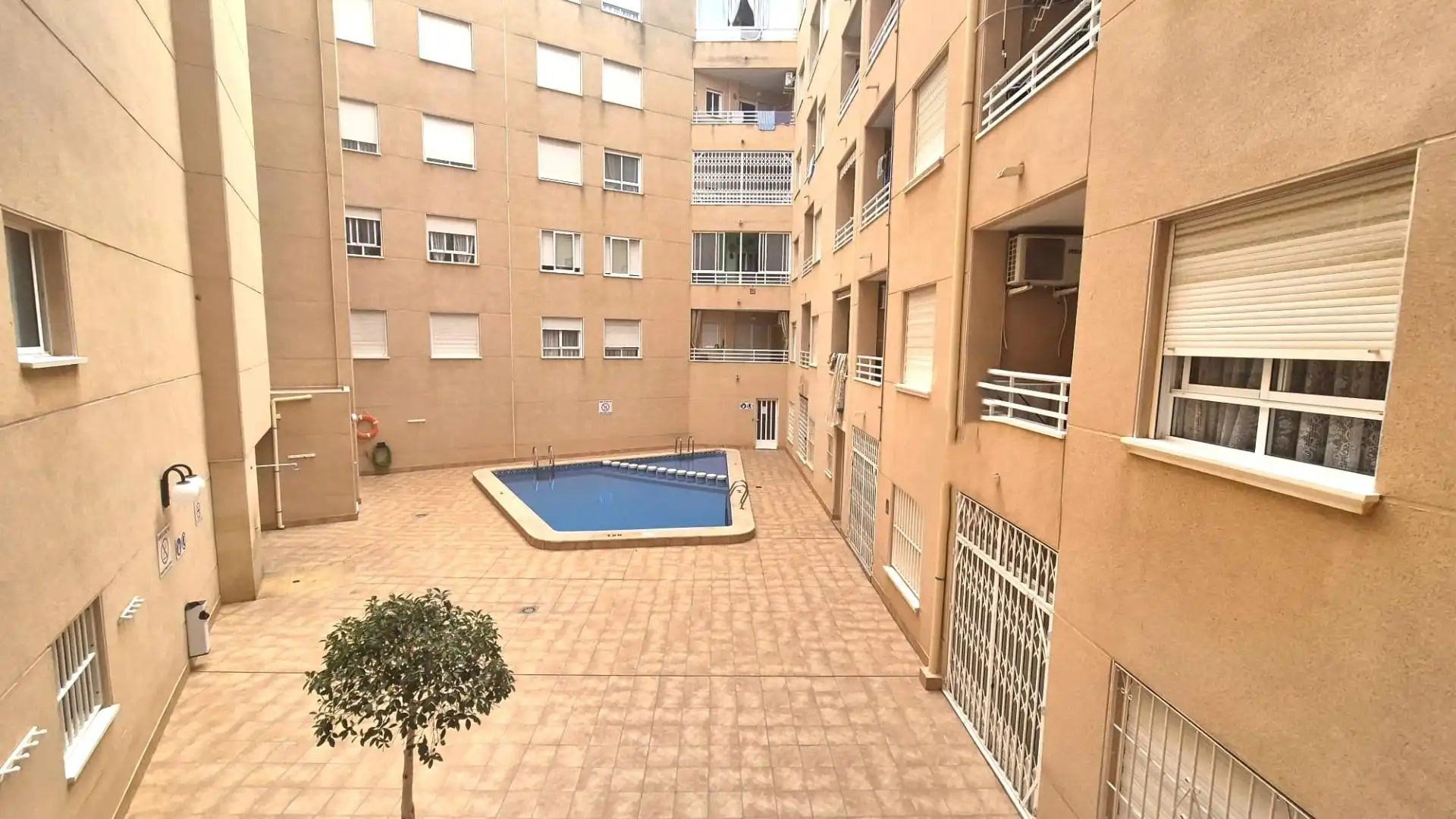 Apartamento con piscina en venta en Calle BELLA ANTONIA, imagen 15