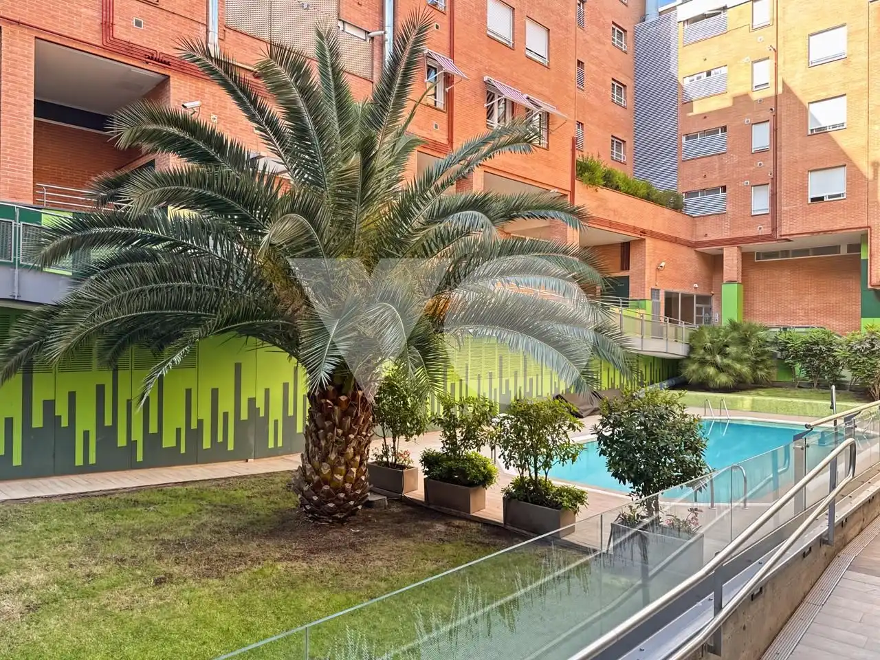 Vista exterior de Pis en venda en Madrid amb Calefacció, Traster i Piscina