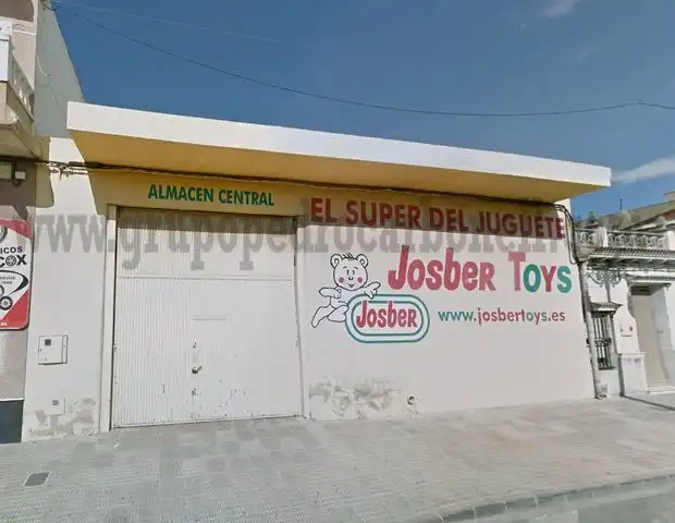 Nau industrial de lloguer a Cox