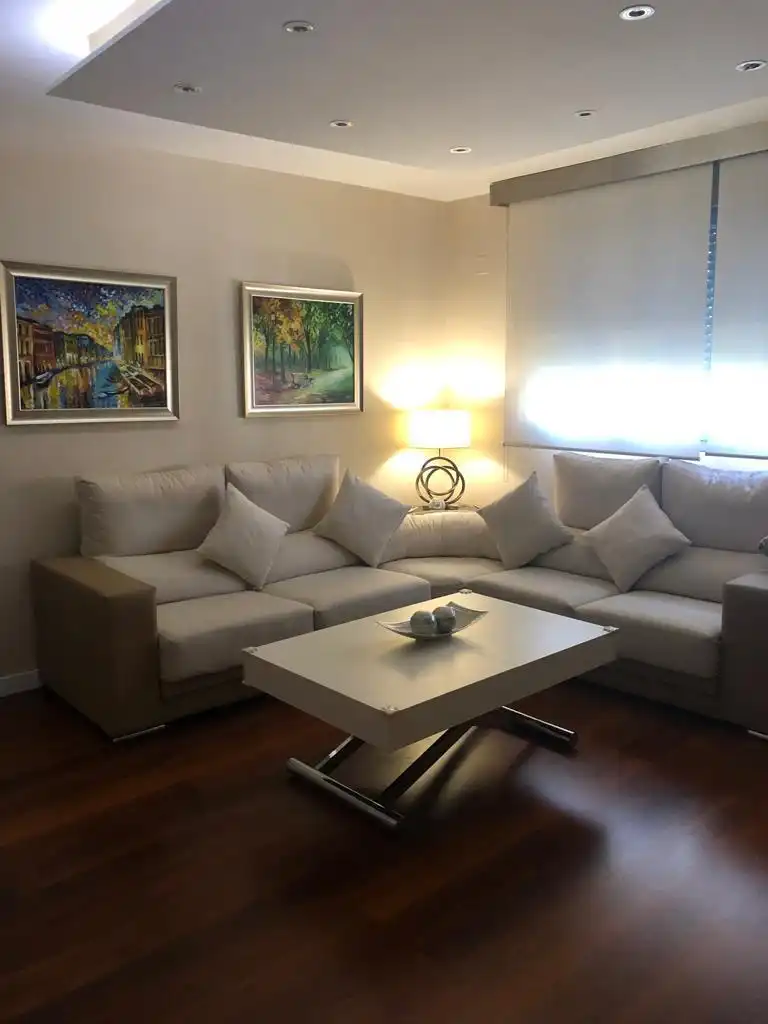 Sala de estar de Piso en venta en Sevilla con Trastero y Piscina