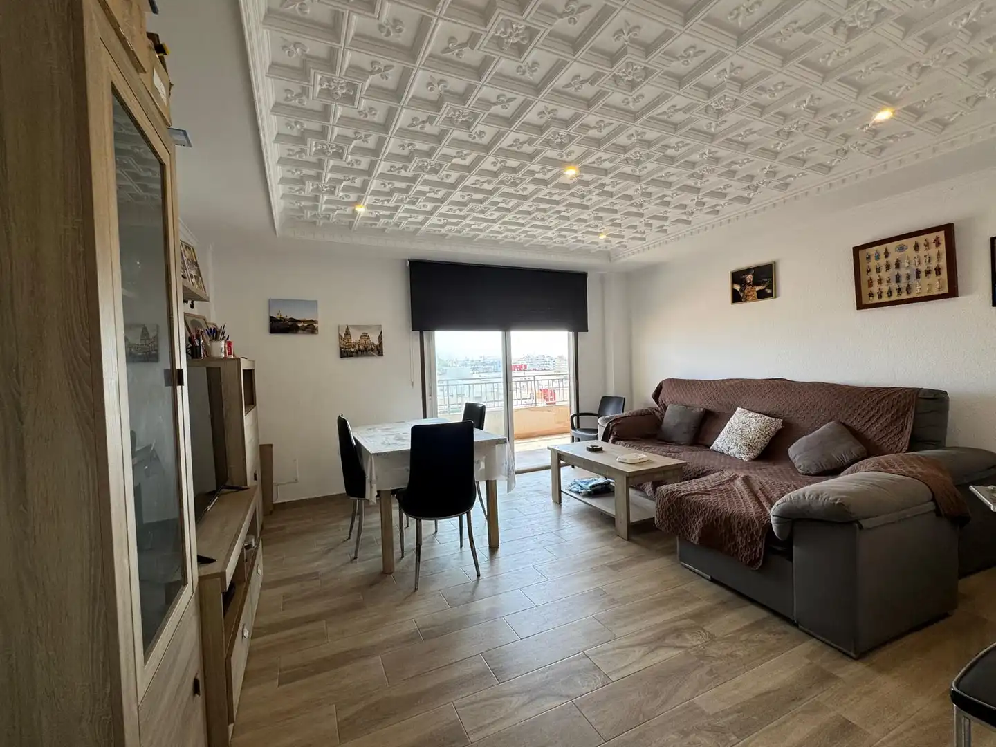 Sala d'estar de Pis en venda en Torrevieja amb Aire condicionat, Jardí privat i Piscina