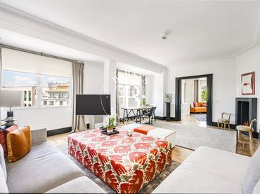 Pis amb ascensor de lloguer a Chamberí