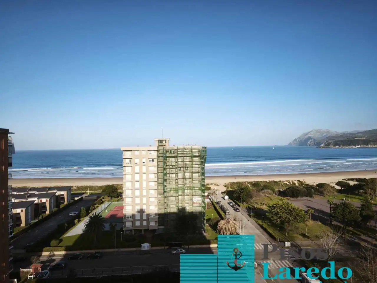 Habitación de Piso en venta en Laredo con Calefacción y Balcón