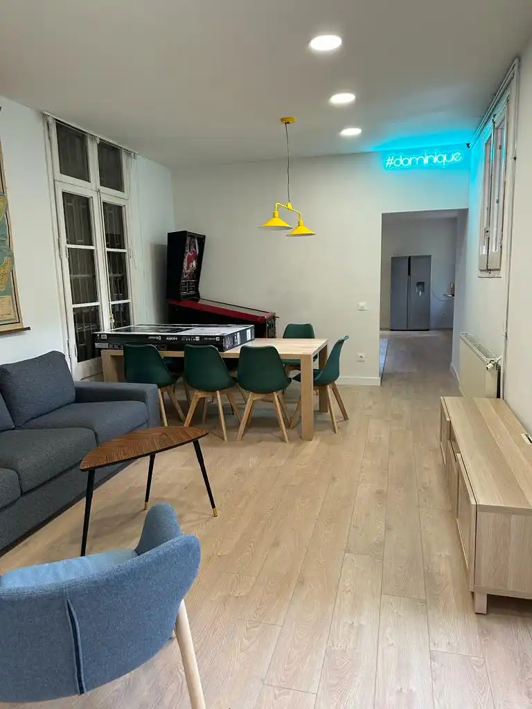 Menjador de Pis per a compartir en Lleida amb Aire condicionat, Calefacció i Parquet