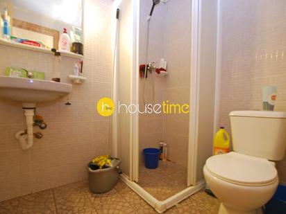 Bathroom of Flat for sale in Mataró