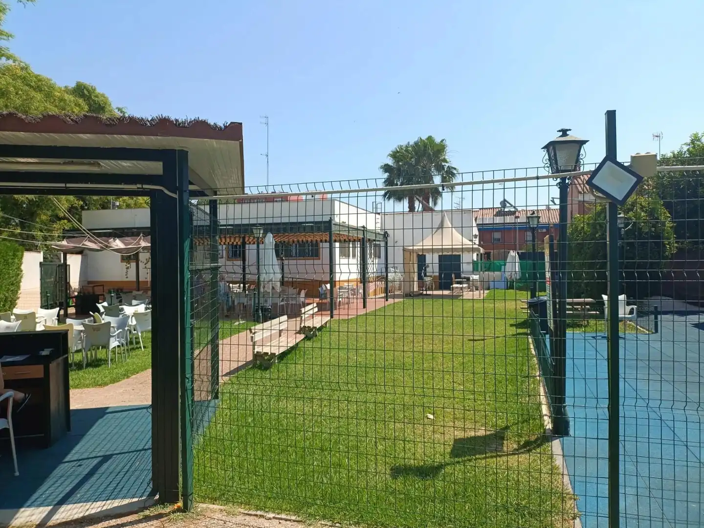 Jardí de Casa adosada en venda en Sevilla amb Aire condicionat, Terrassa i Piscina comunitària
