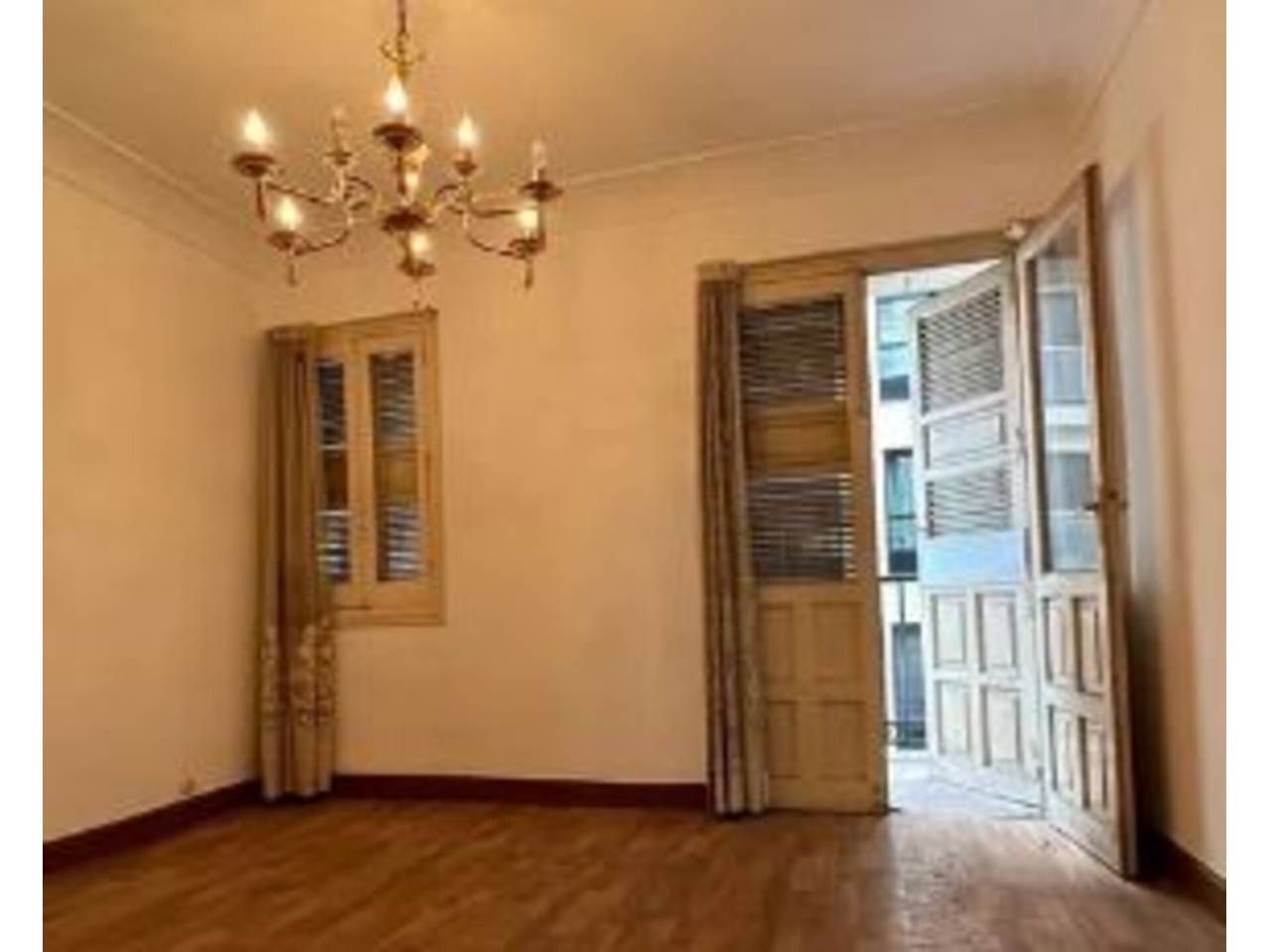 Pis en venda en Ourense Capital  amb Parquet i Balcó
