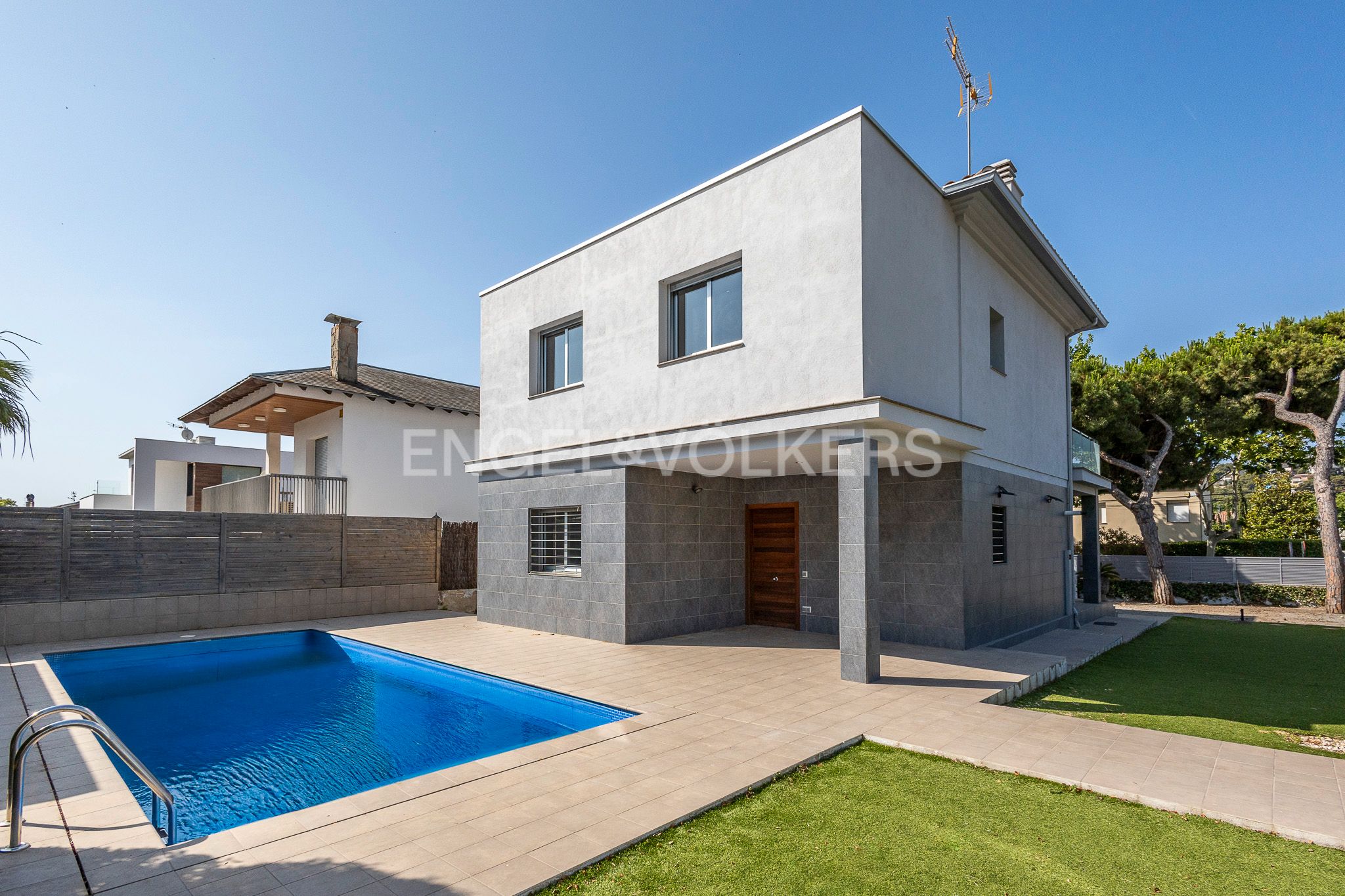 Exterior view of House or chalet to rent in Castelldefels  with Air Conditioner, Heating and Private garden