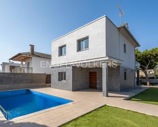 Exterior view of House or chalet to rent in Castelldefels  with Air Conditioner, Heating and Private garden