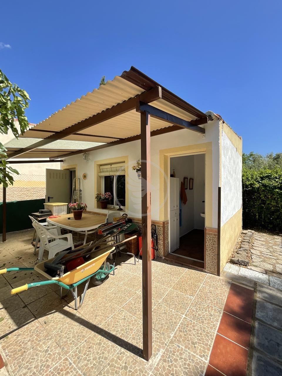 Vista exterior de Finca rústica en venda en Linares amb Jardí privat