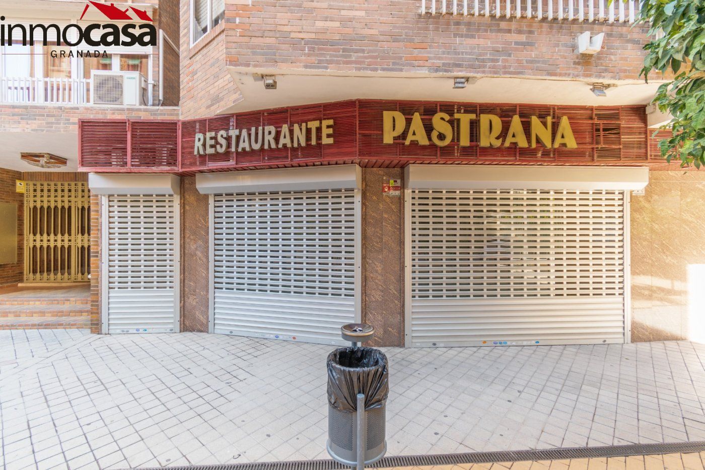 Premises for sale in  Granada Capital  with Air Conditioner and Furnished