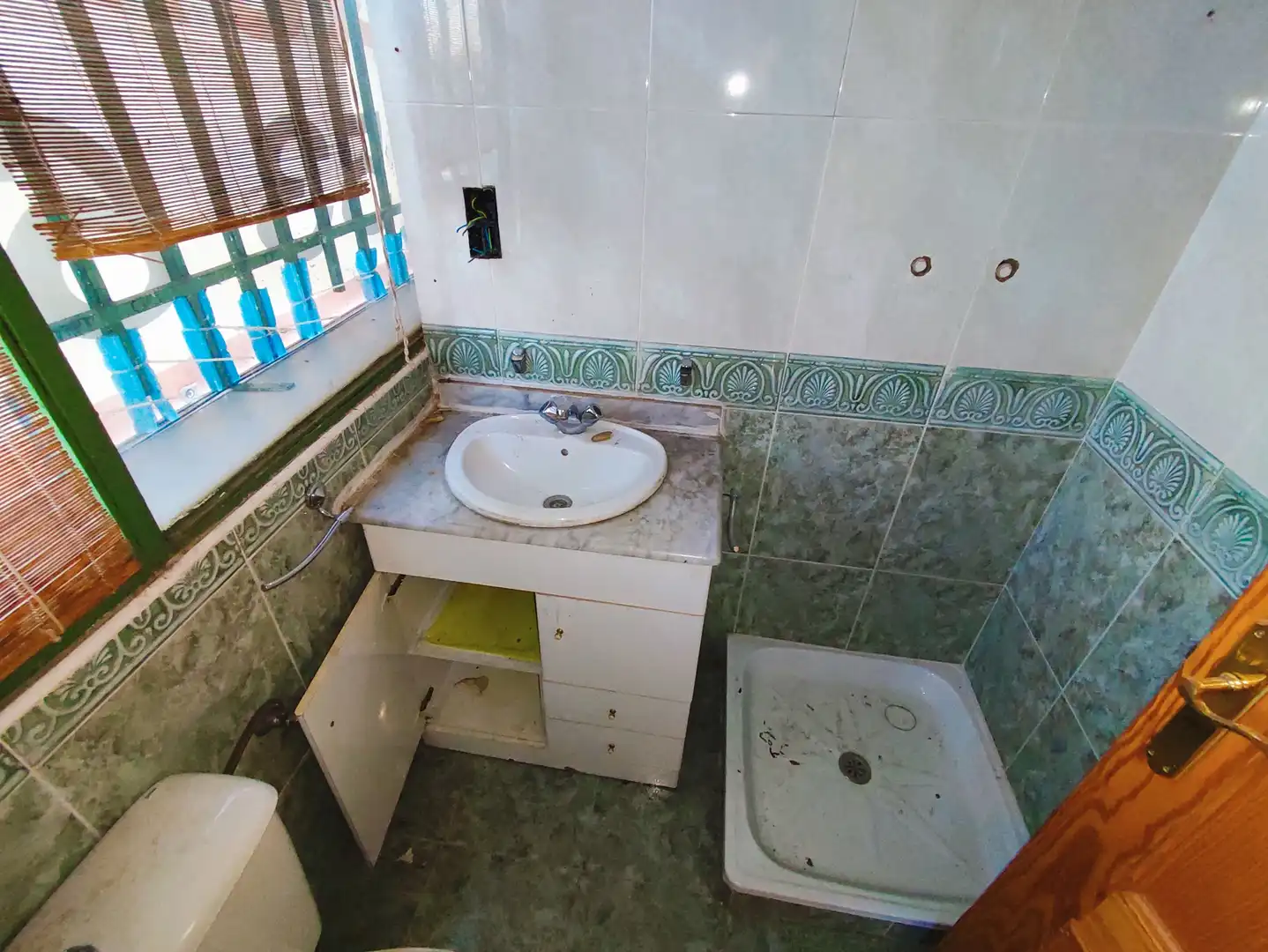 Bathroom of Industrial buildings for rent in Palencia
