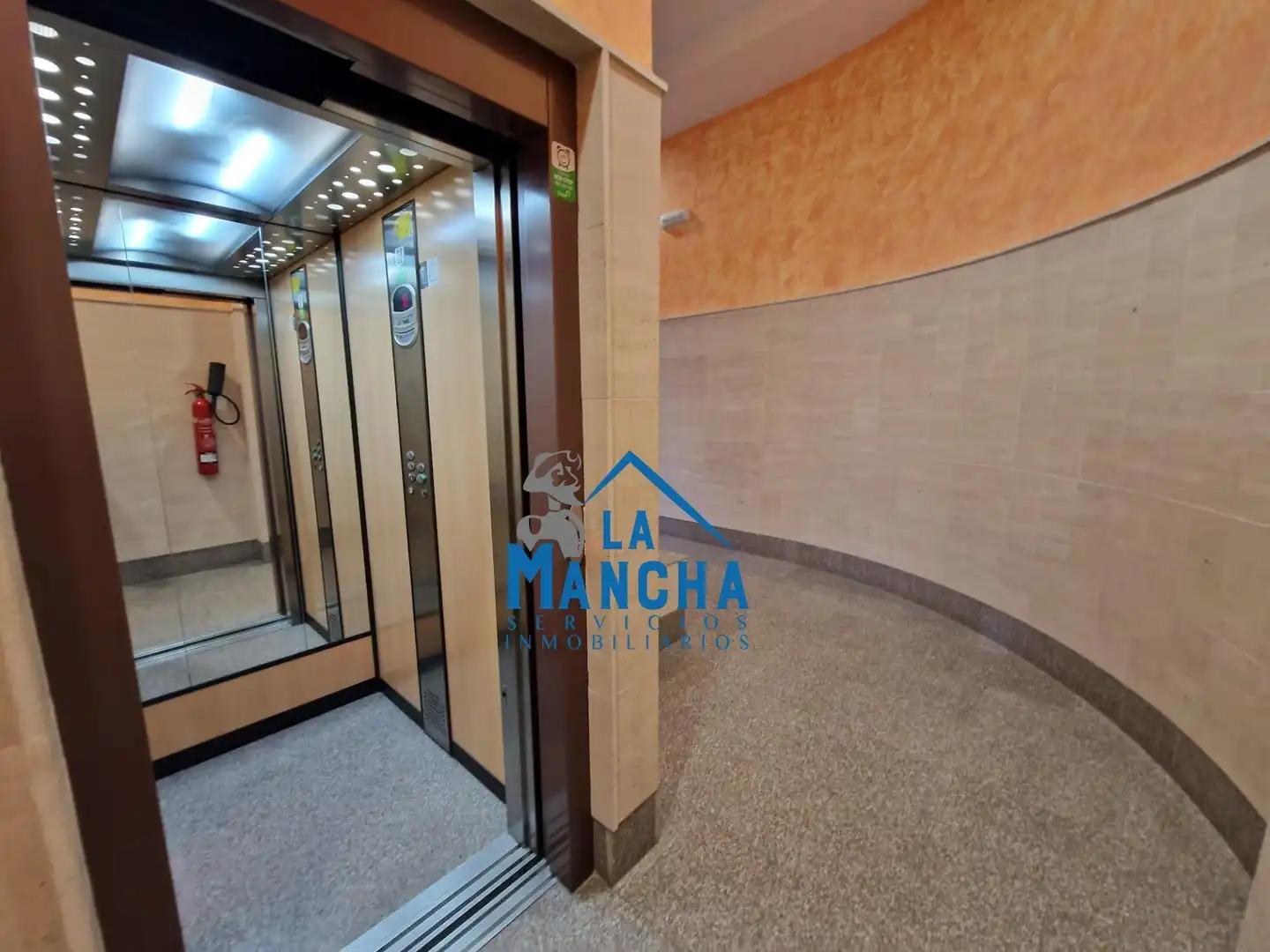 Flat for sale in Chinchilla de Monte-Aragón  with Heating, Terrace and Storage room