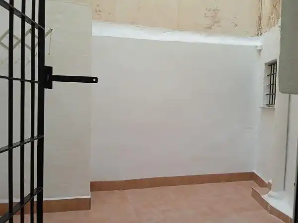 Flat for rent in Plaza Jose María de Artés, Casco Antiguo