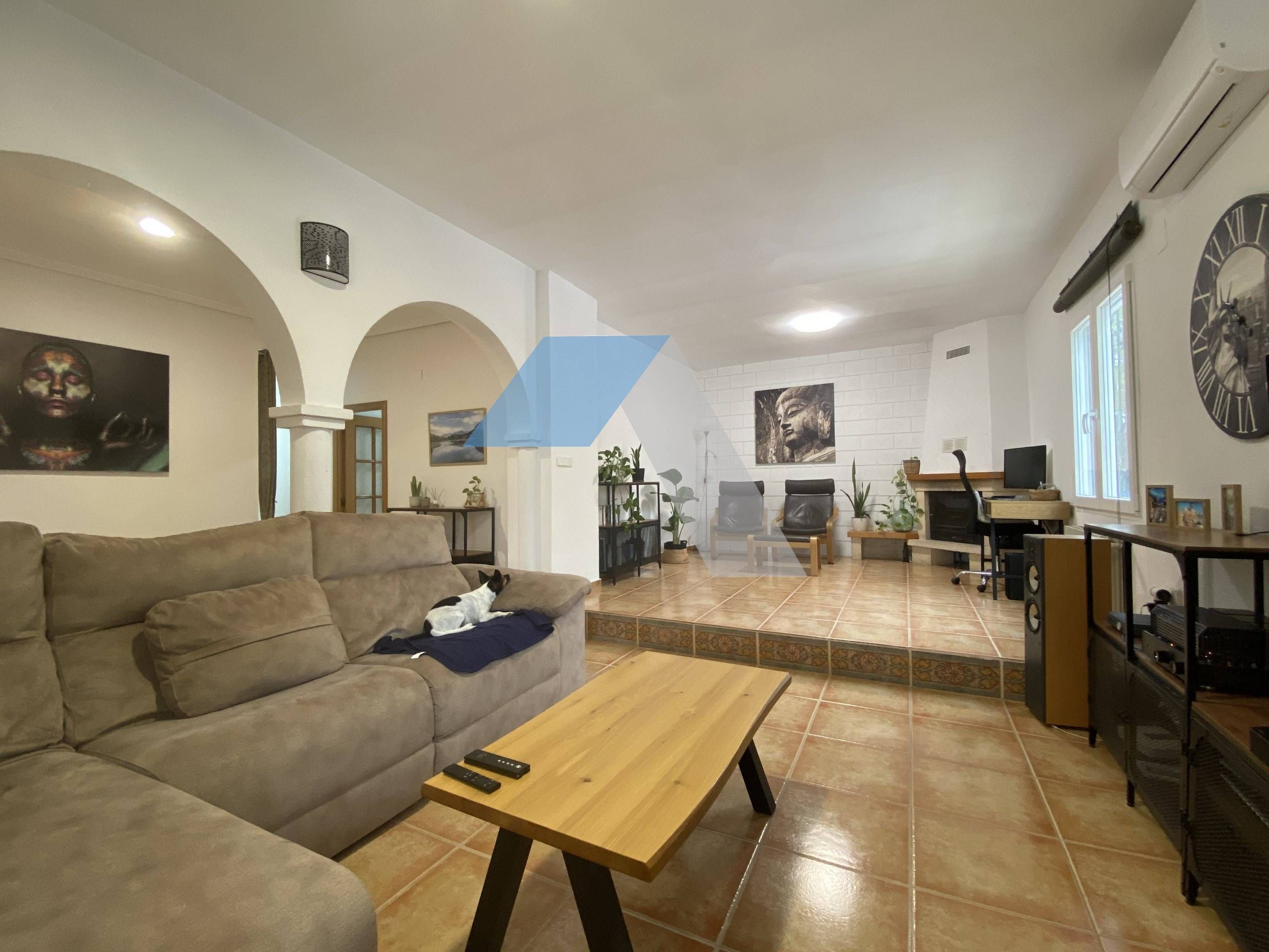 Sala d'estar de Casa o xalet en venda en San Vicente del Raspeig / Sant Vicent del Raspeig amb Calefacció, Jardí privat i Terrassa