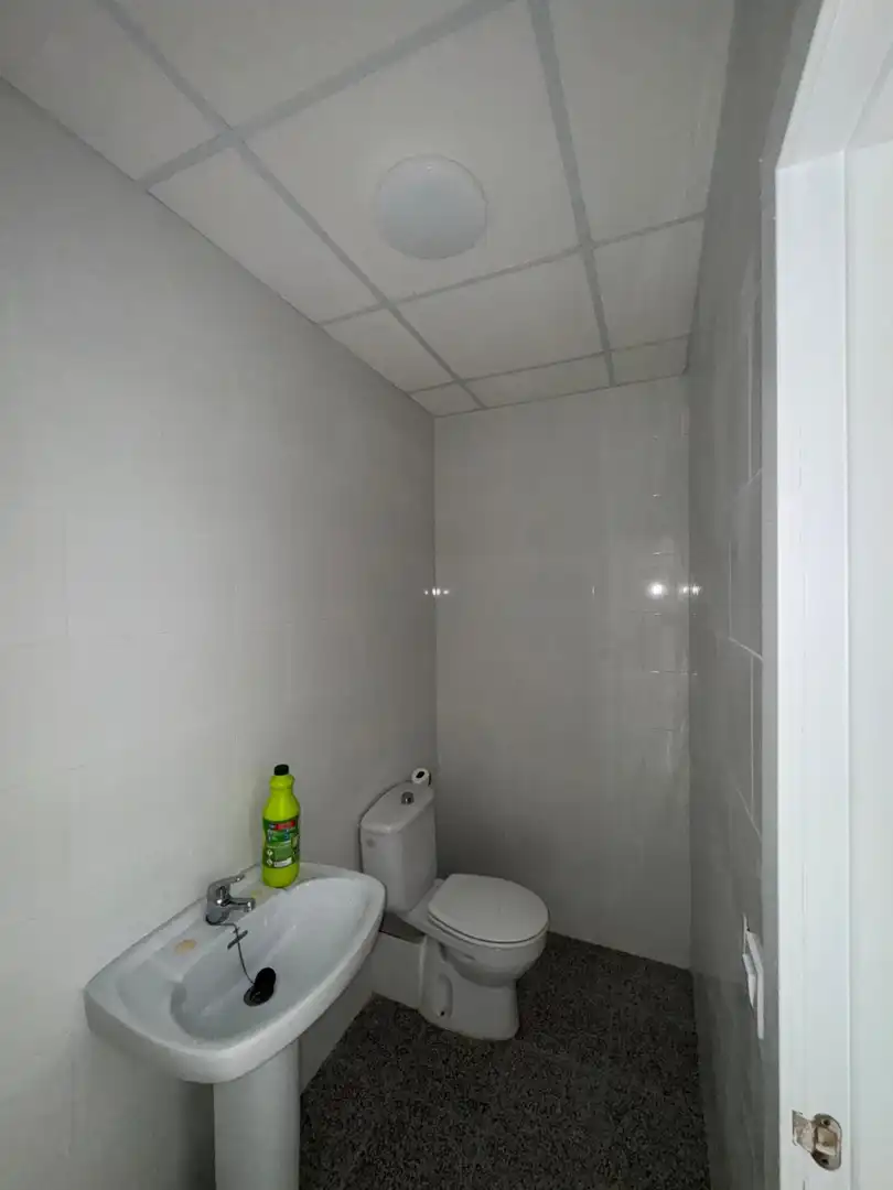 Bathroom of Commercial properties for rent in Calella