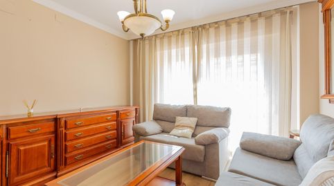 Amplia vivienda con patio, sótano y acceso a piscina en Alhendín, imatge 2