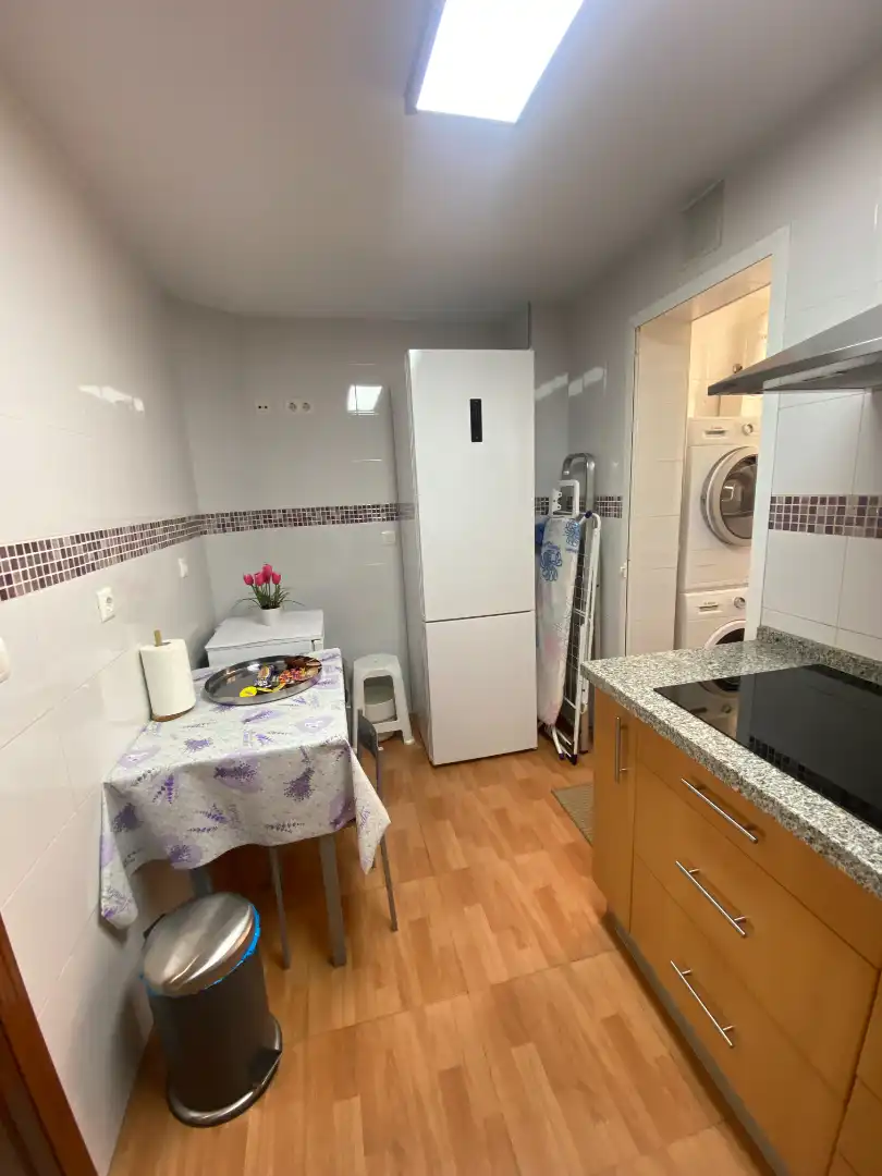 Cuina de Pis de lloguer en Málaga amb Aire condicionat, Moblat i Forn
