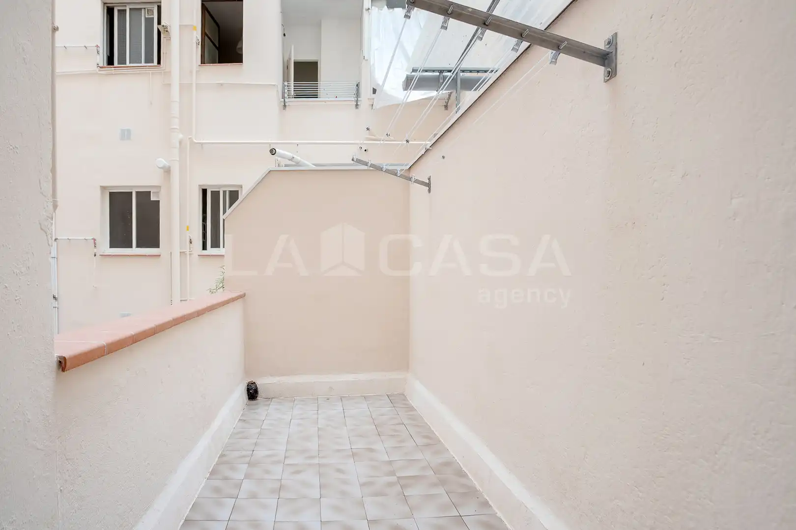 Piso en venta en Barcelona con Calefacción y Terraza