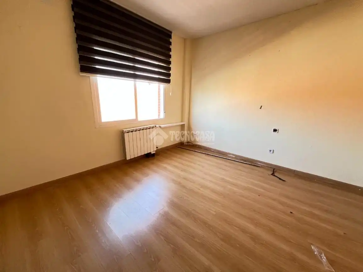Casa aparellada en venda a Loeches, imagen 16