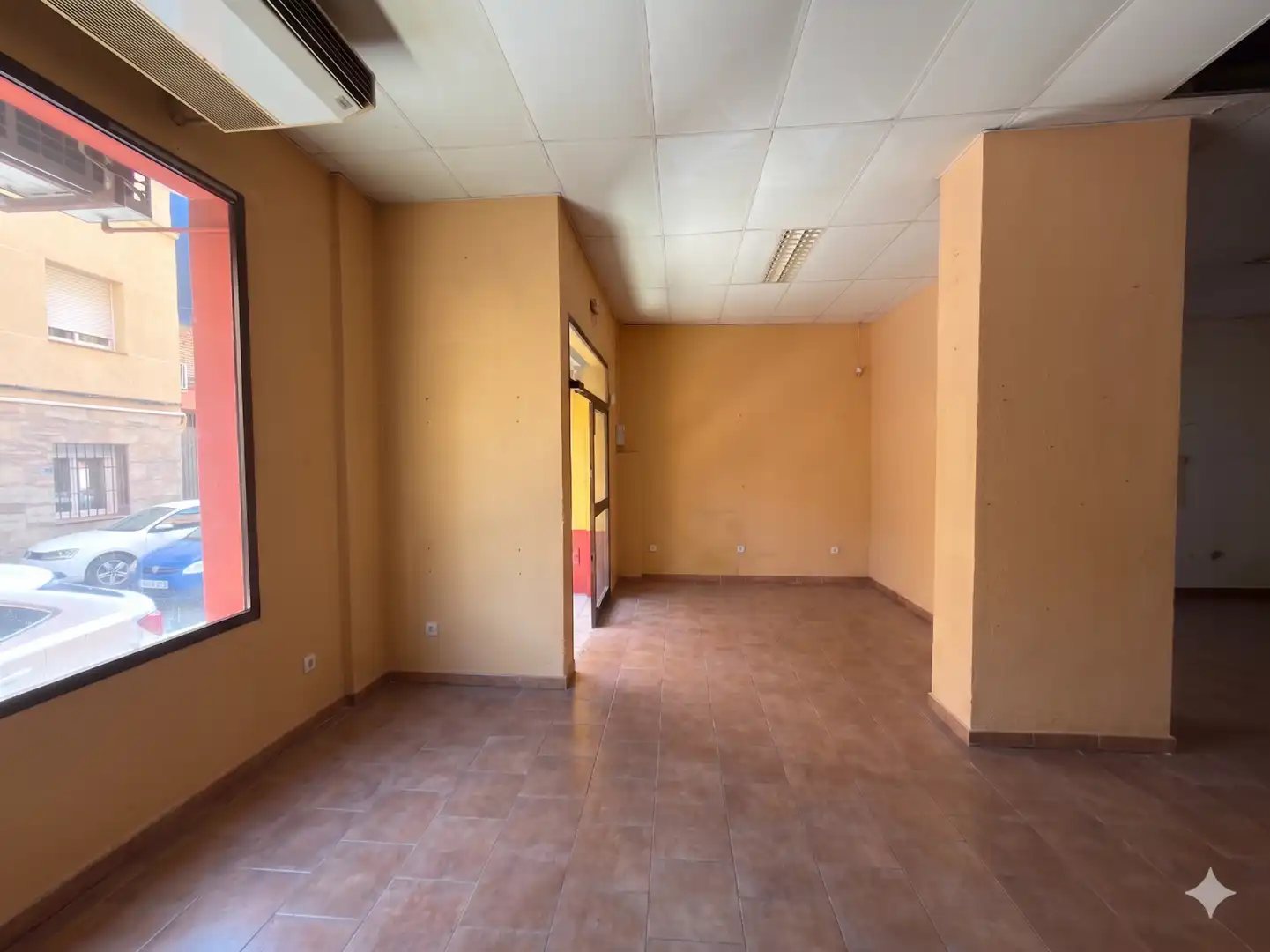 Local comercial en venda a Duque De Wellintong, imagen 4