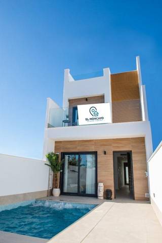 Casa adosada en Venta en  juan martinez montañes en San Pedro del Pinatar ciudad