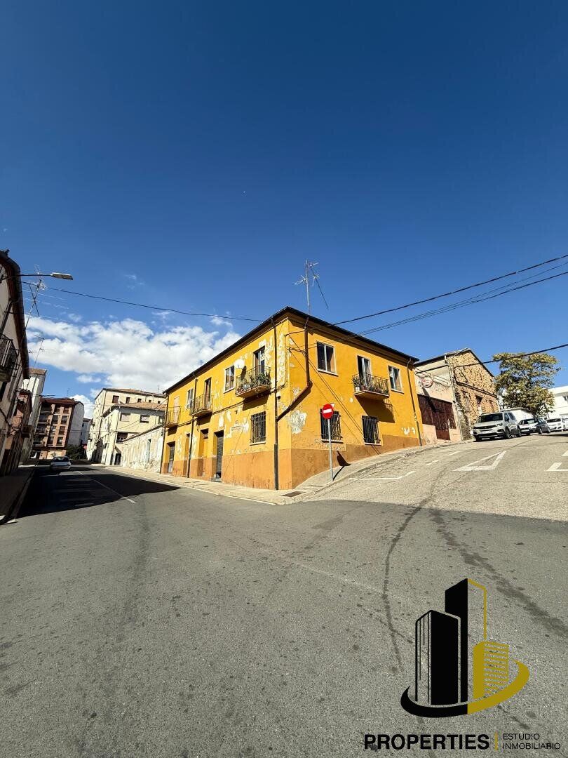 Exterior view of Building for sale in Guijuelo