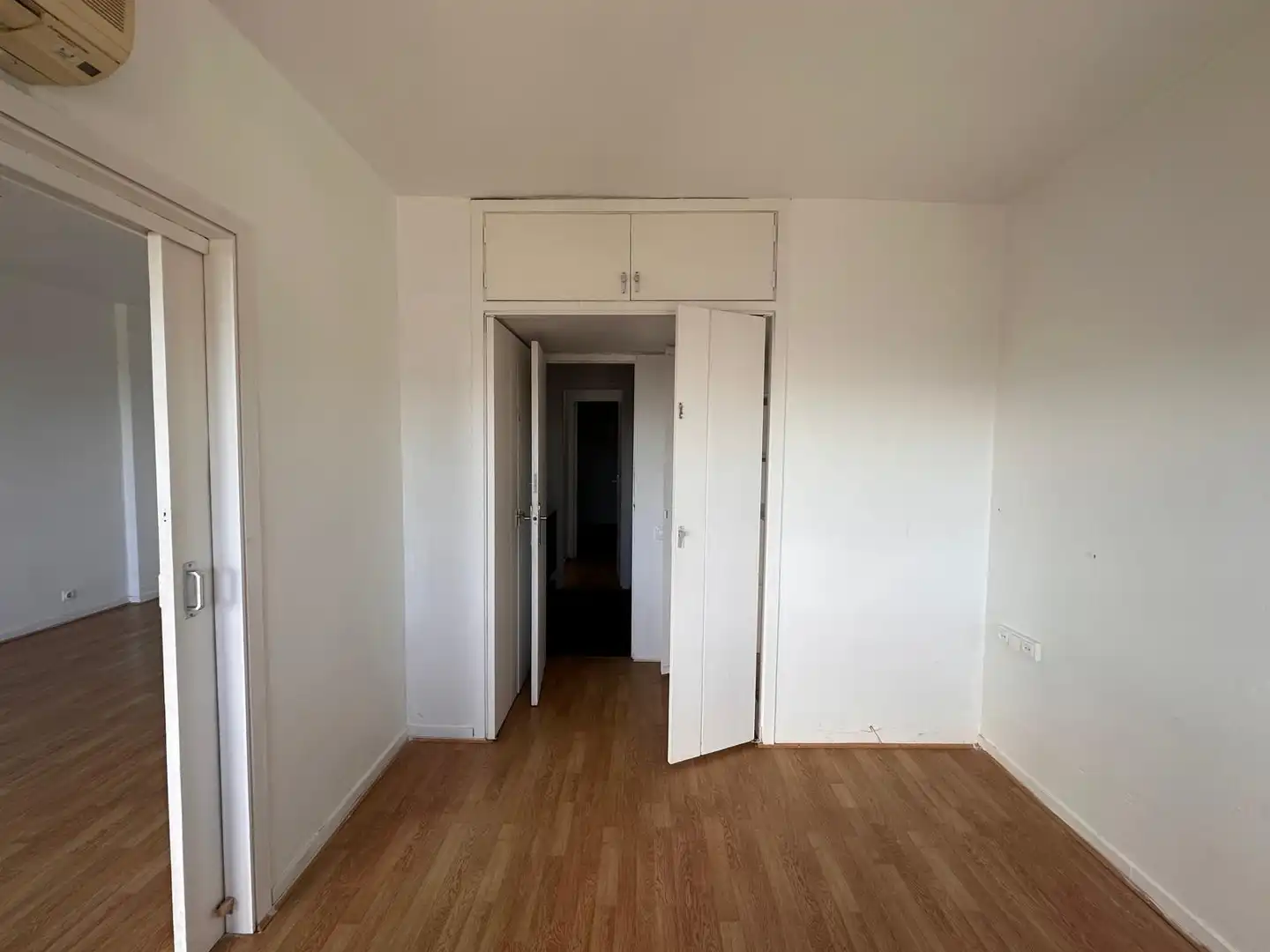 Dormitori de Apartament en venda en Sitges amb Parquet, Terrassa i Balcó