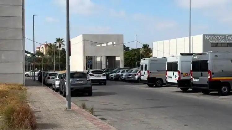 Parking de Terreno industrial en venta en Dos Hermanas