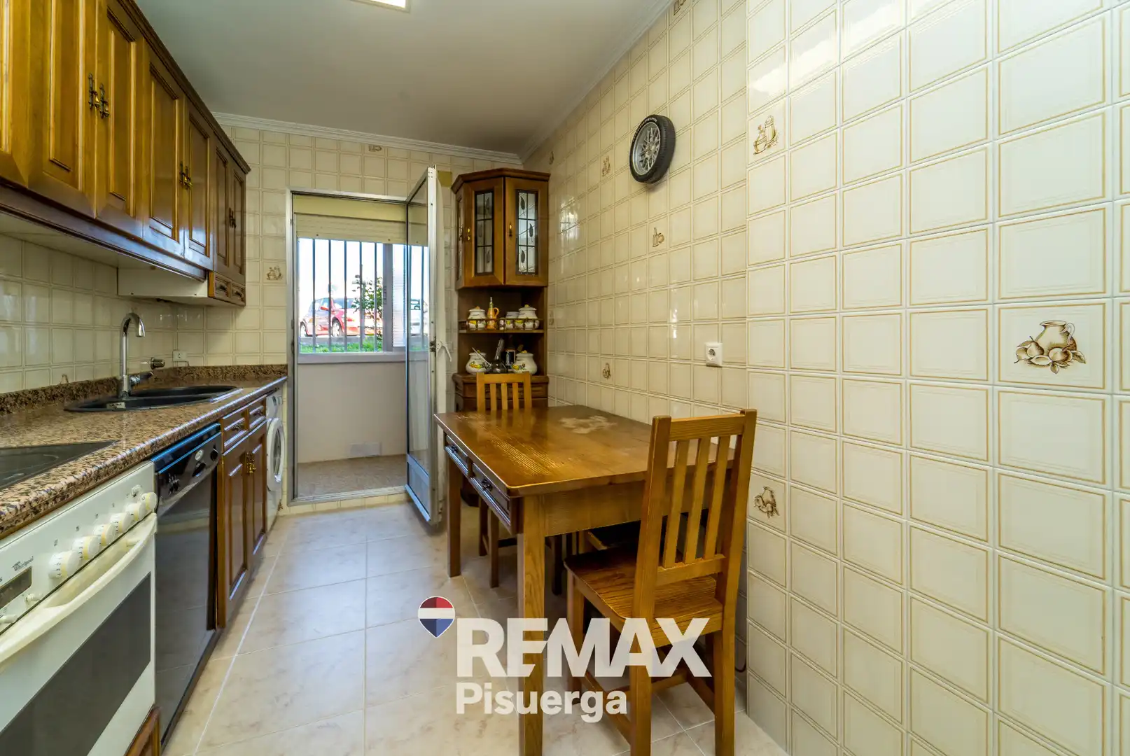 Kitchen of Flat for sale in Tudela de Duero  with Heating, Terrace and Balcony