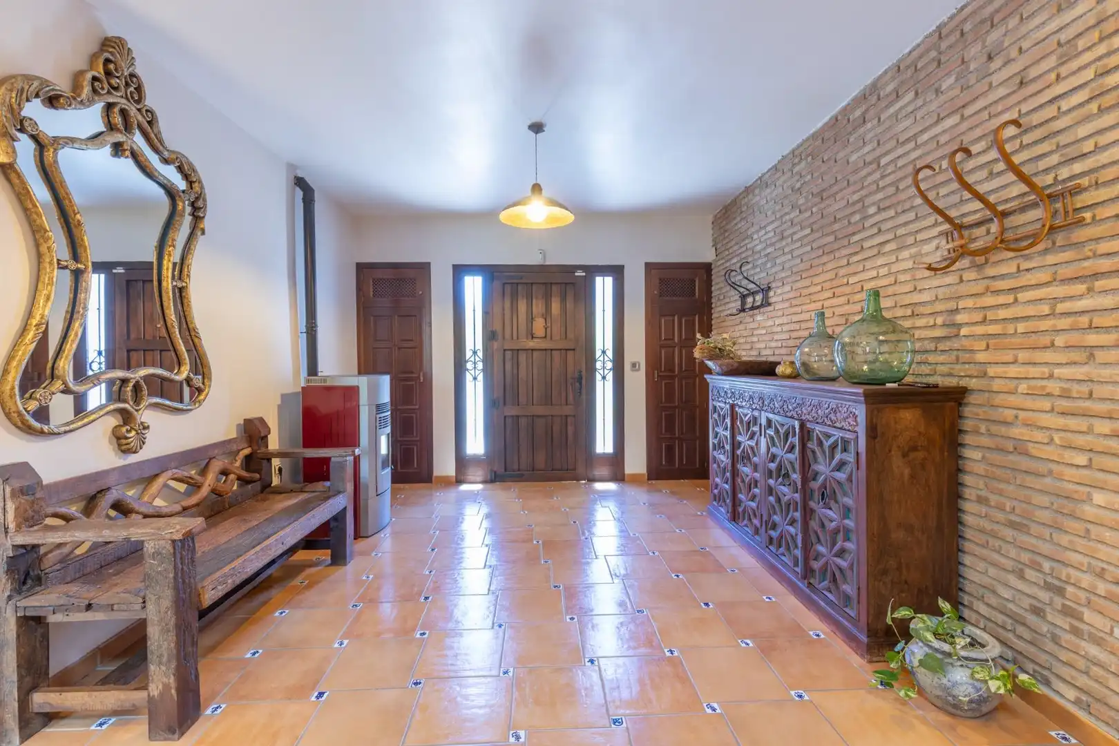 Chalet con piscina en venta en Calle de la Tórtola 22, imagen 5
