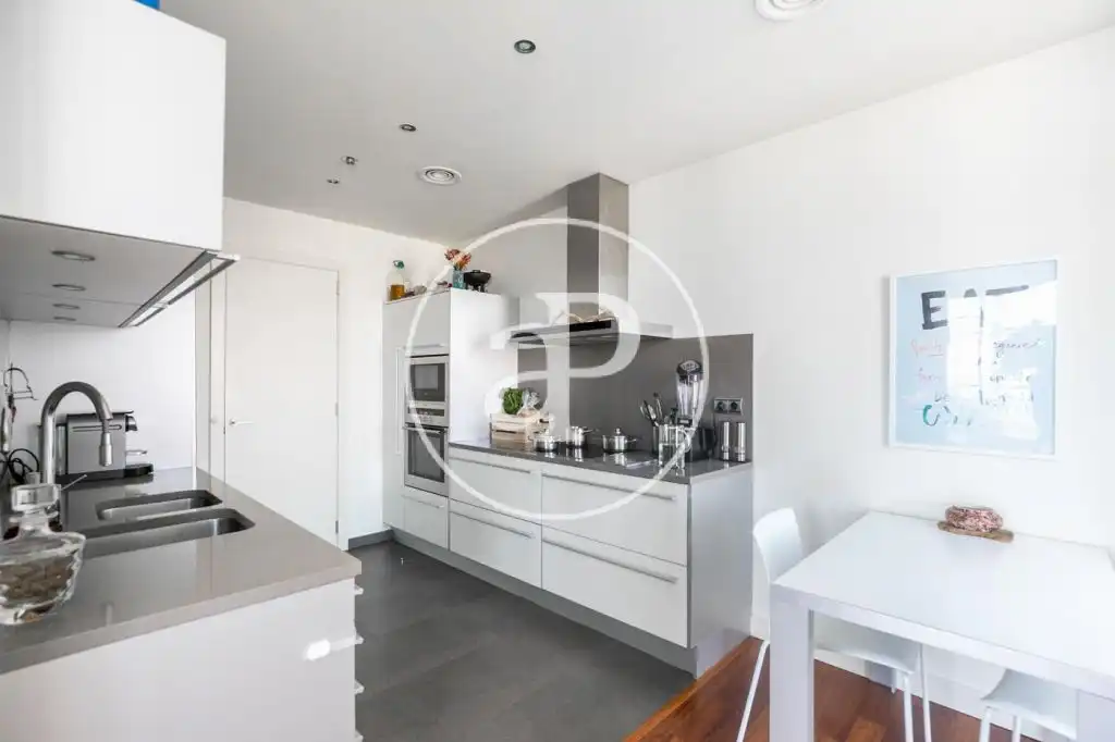 Cocina de Ático en venta en Barcelona con Aire acondicionado, Calefacción y Terraza