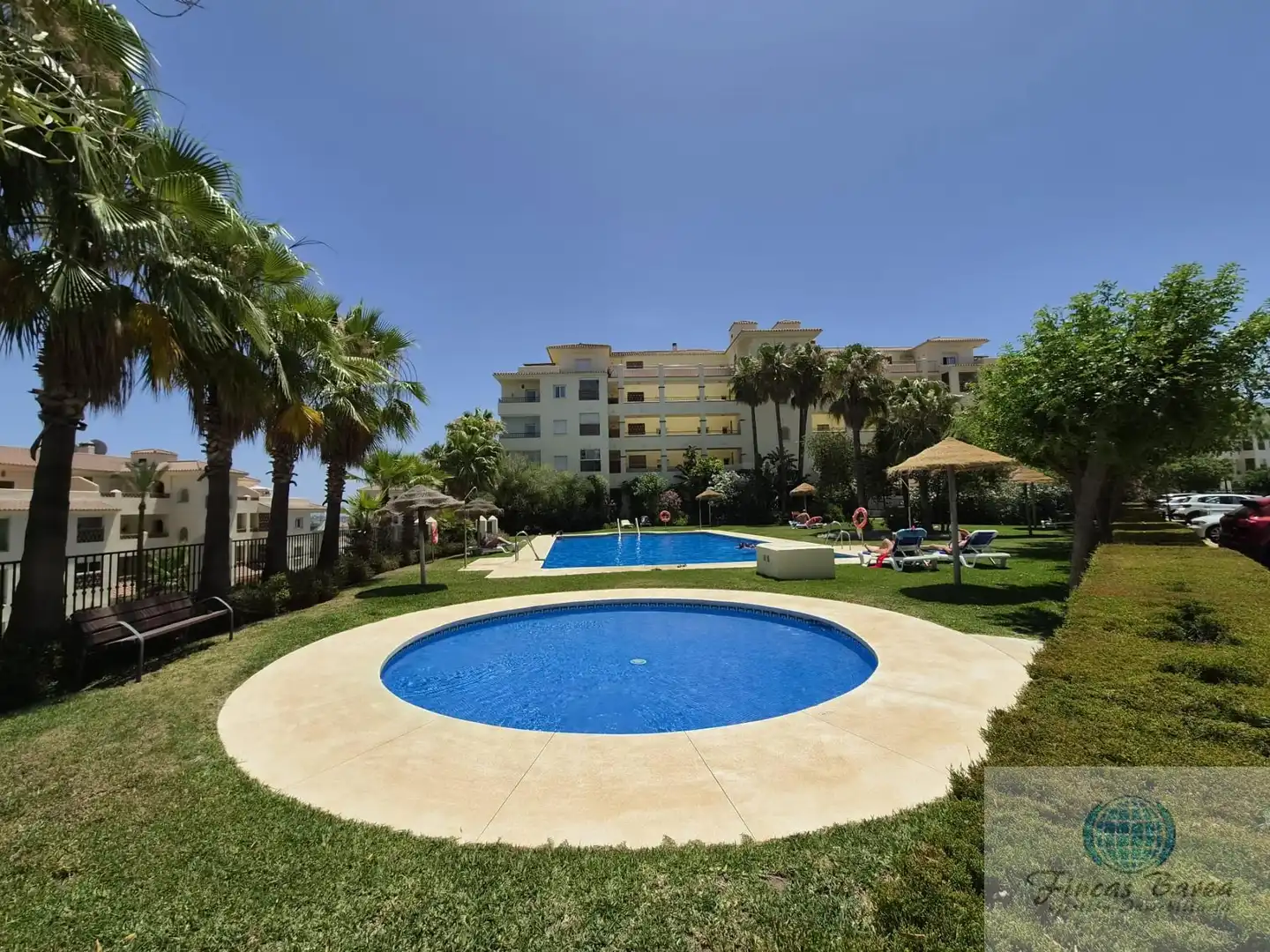 Piscina de Piso en venta en Mijas con Aire acondicionado, Terraza y Trastero
