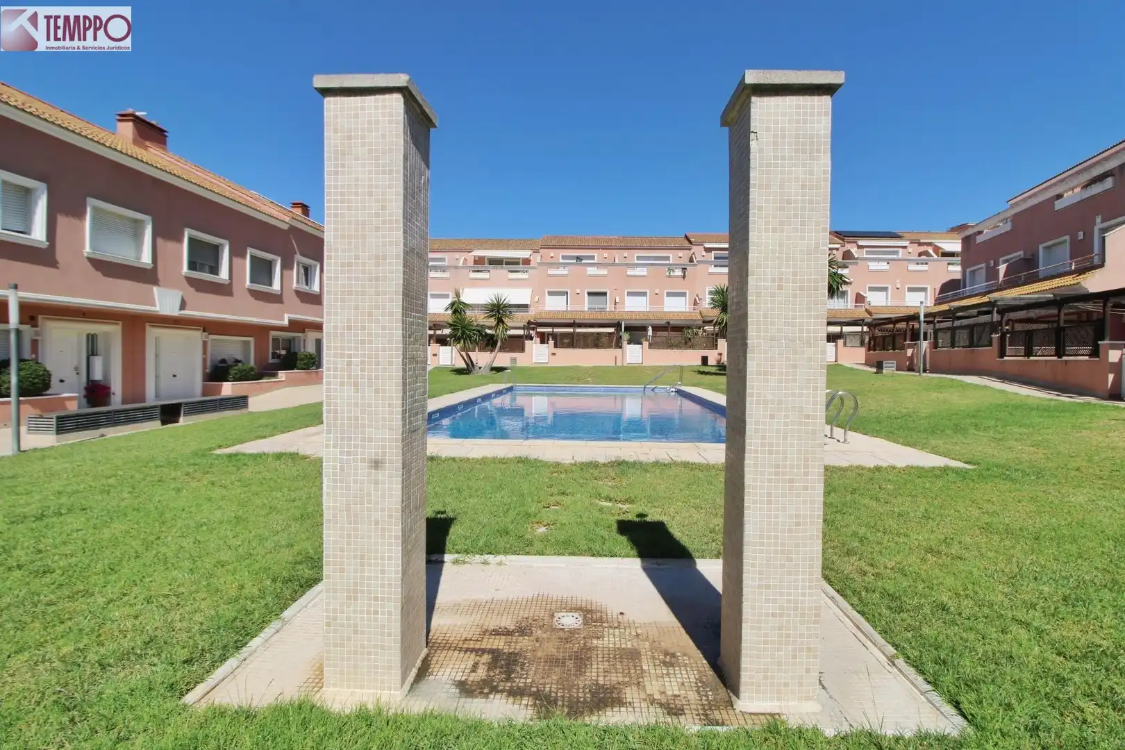 Piscina de Casa adosada en venda en El Vendrell amb Calefacció, Jardí privat i Terrassa