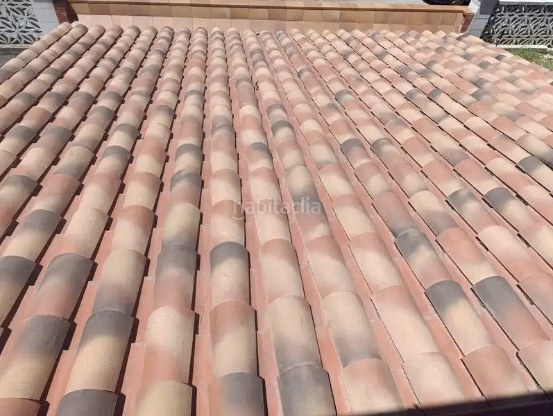 Vista exterior de Casa o xalet en venda en Caldes de Montbui amb Aire condicionat, Calefacció i Jardí privat
