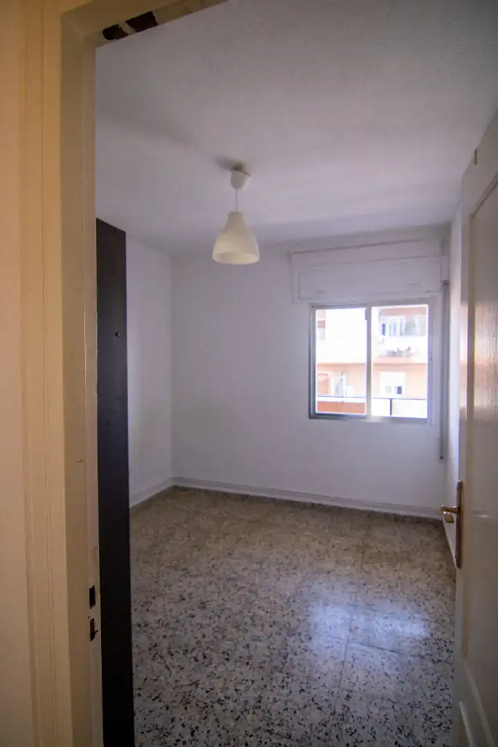 Bedroom of Flat for sale in Madrid  with Terrace, Washing machine and Alarm