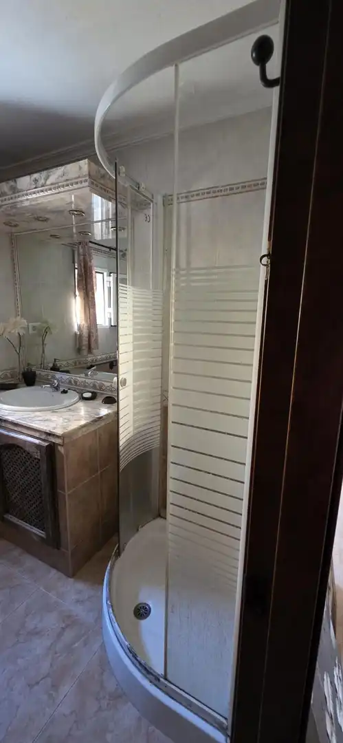 Bathroom of Flat for sale in Algeciras